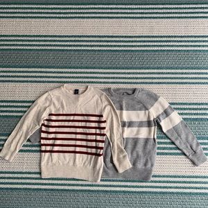 2 Gap 5T boys sweaters
